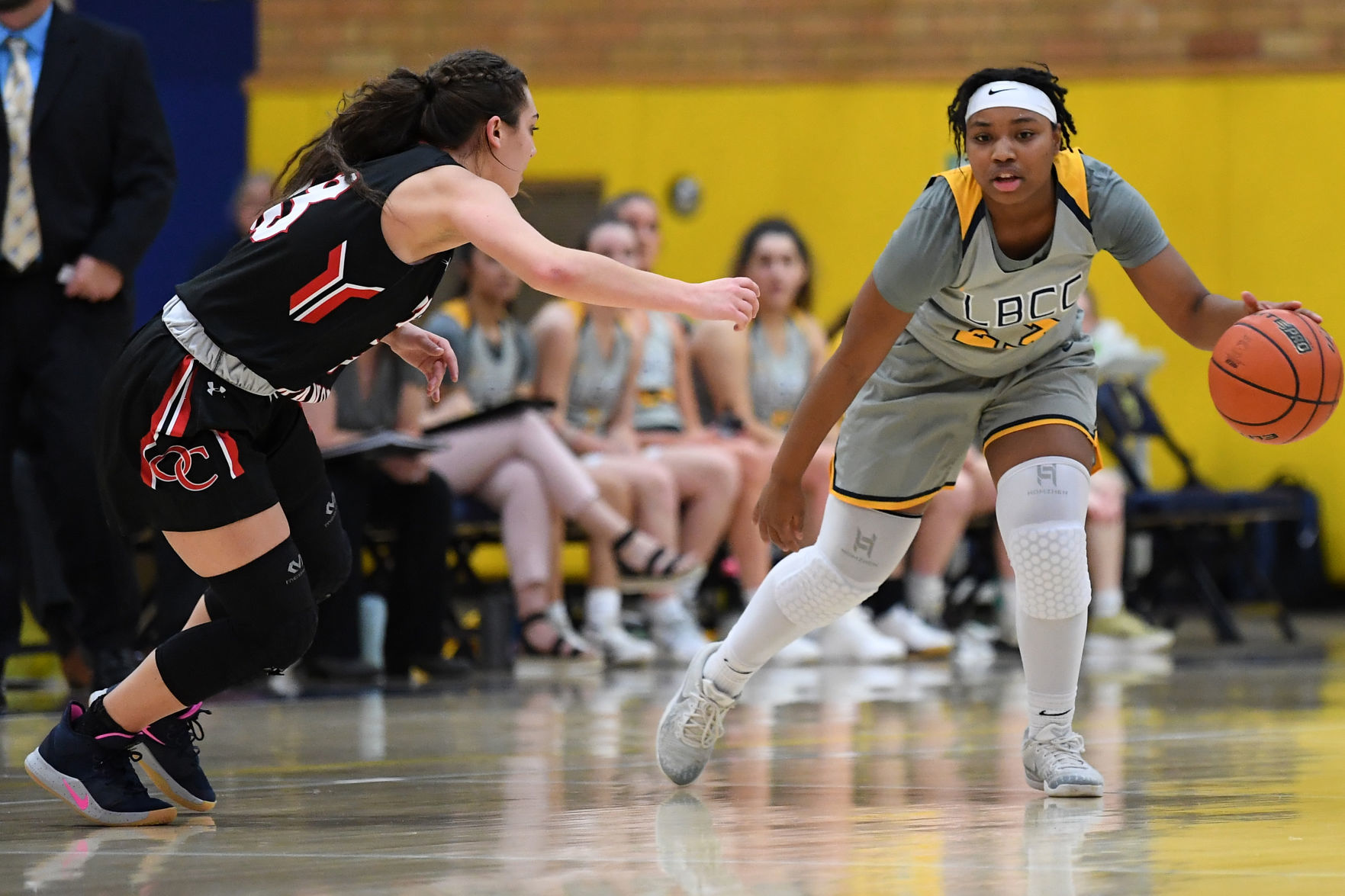 122019-dh-gallery115-spt-lbcc womens bb-leonn.JPG